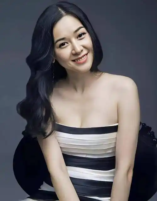 甄锡是影视圈的清流,黄海冰真的是好福分,还是老一辈艺人重传统_孩子