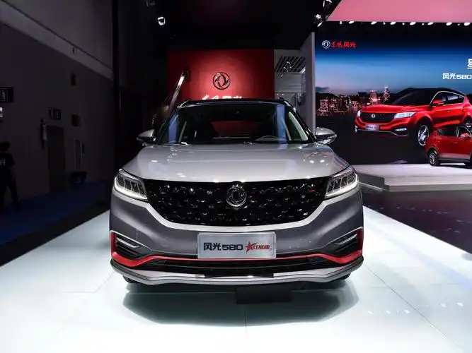 价格低廉高级感强,这台7座suv配置也很高,实拍东风风光580