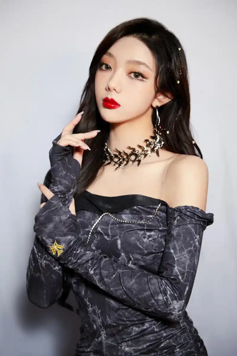 明星写真美图|李紫婷