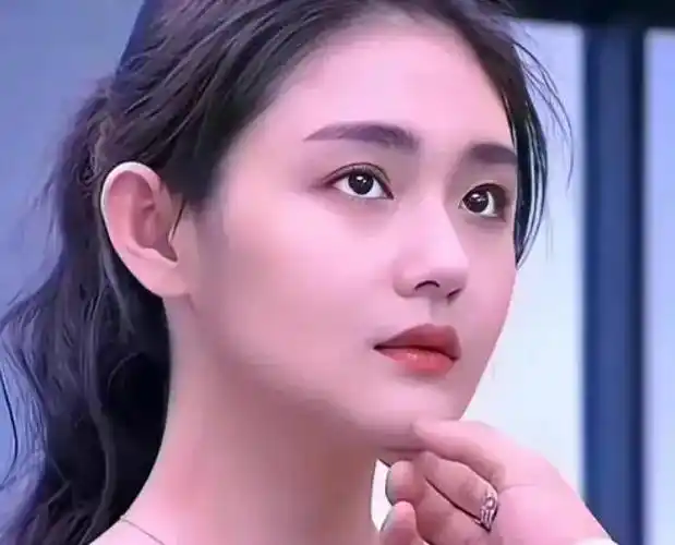 大s是台湾著名综艺节目主持人,同时也是近些年来,"全家活在热搜上"的