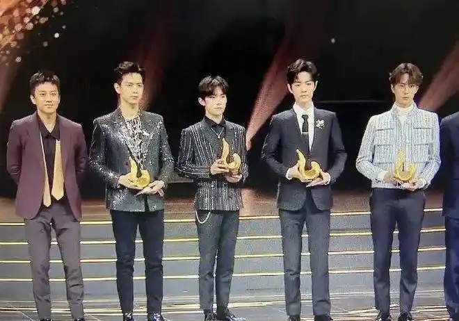 易烊千玺虚报身高王鹤棣站姐诈骗秦岚魏大勋不敢公开