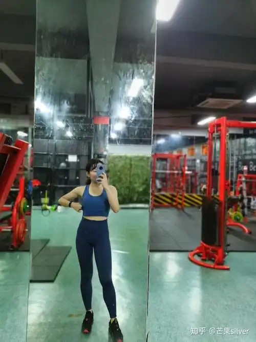 女生身高158体重100斤胖吗?