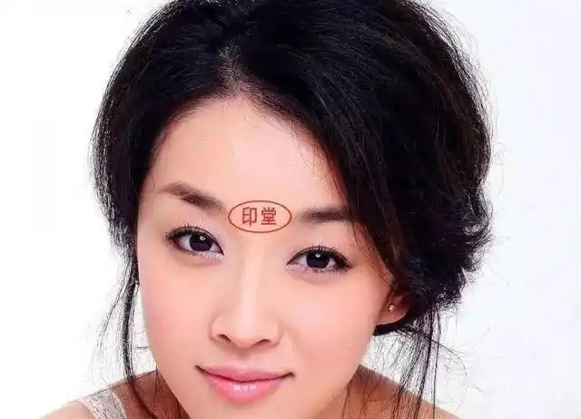 三种财运不好的女人面相,一辈子都发不了财!