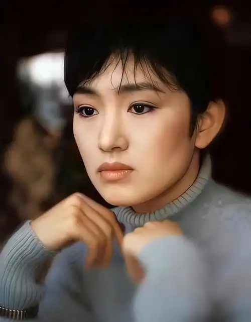 赵政委何政军错过巩俐娶平凡妻子相爱30年至今无绯闻