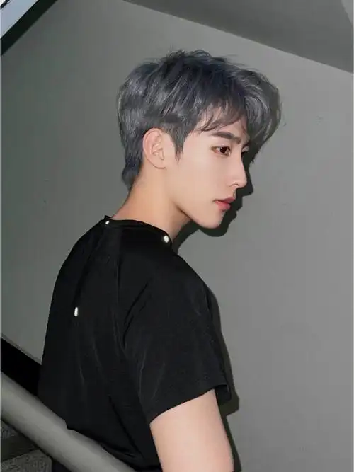 的男生漂发发色染发推荐想漂发但是不知道自己适合什么颜色的人发色