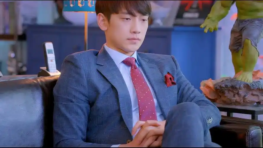 克拉恋人:萧亮来找米朵,跟米朵解释,后米朵不断试探萧亮