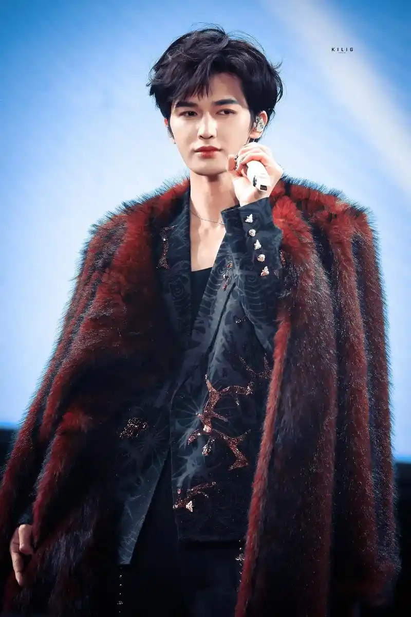 朱正廷 泉州 i豆城市演唱会.朱正廷 1228舞台更新@朱正