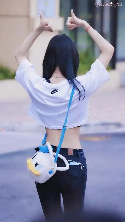 想看一些美女的腰 尤其是马甲线