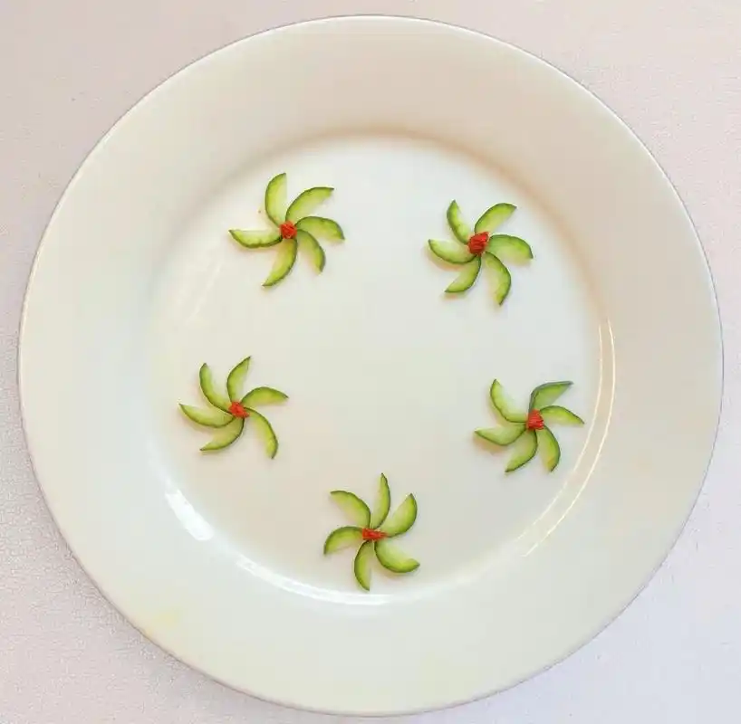 年夜饭上想露一手,这个简单易学摆盘是最佳选择.