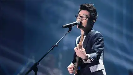 金志文翻唱一首刘若英的《为爱痴狂》,走心演唱,唱到了极致