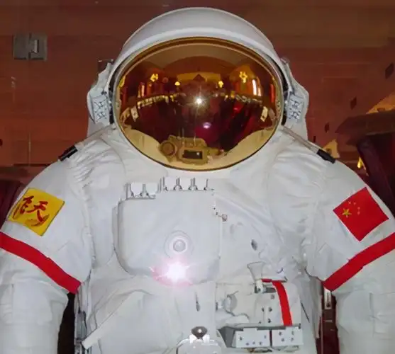 3000万人民币一套,中国自产的飞天航天服有多牛?能重复使用?