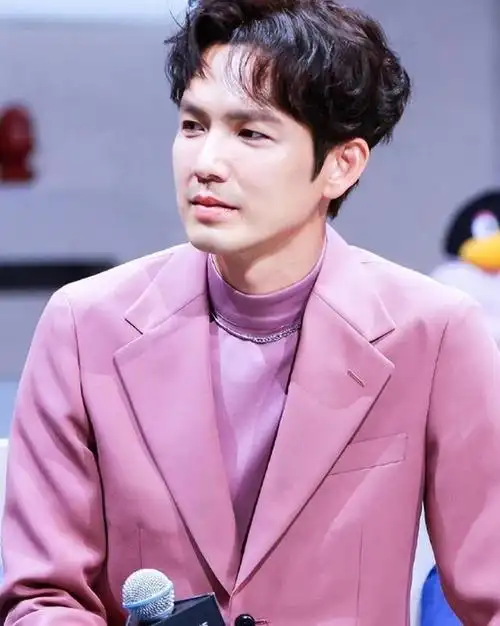 躲过了肖战,却被49岁的钟汉良惊艳到了,这牺牲也太大了