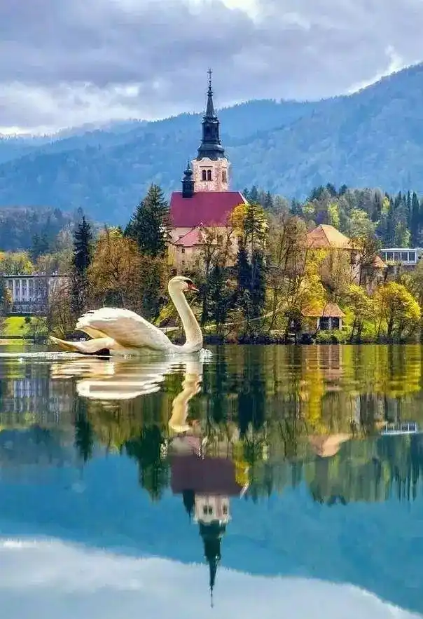 世上最美的仙境天堂湖,此生一定要去一次!