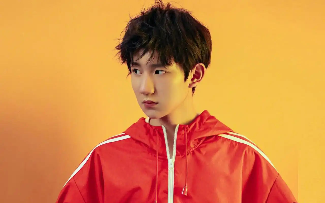 tfboys王源时尚帅气写真高清桌面壁纸