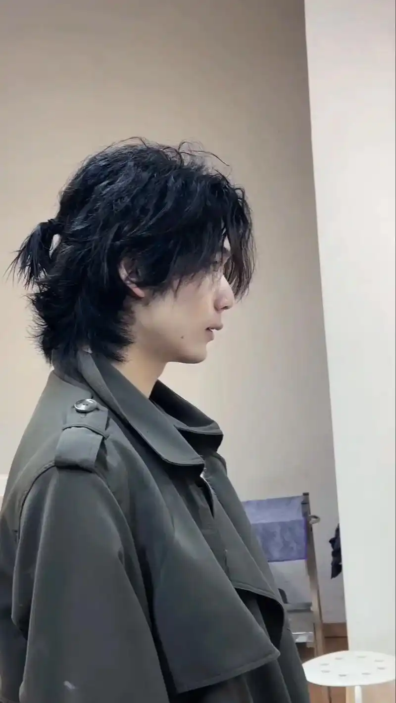 长发卷毛安全下车.适合长头发的卷发#烫头前烫头后 #男生烫发 - 抖音