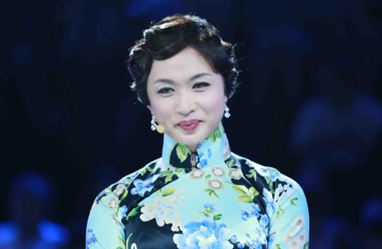 金星被问"如何帮丈夫解决需求",她做出一个手势,堪称完美回答