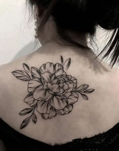 素花纹身图片_背部纹身图案