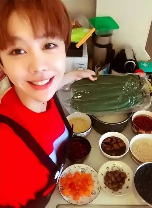 南来北往姜妍:内娱美厨娘,错爱妈宝男,干妈宋丹丹拿