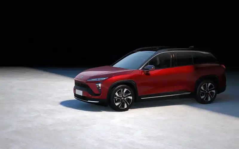 蔚来es6 fast & further