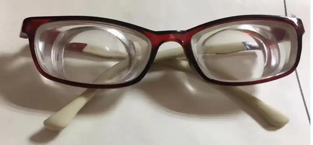 2000度近视,竟用一种硬的隐形眼镜收获逆袭人生?