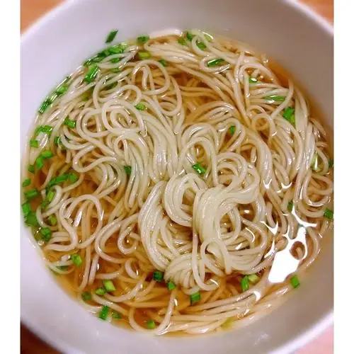 做美食是我最开心的事做的阳春面