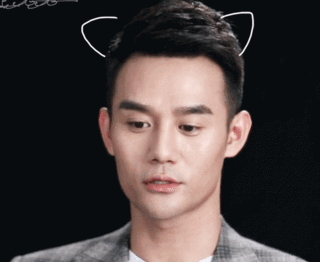 王凯男神卖萌可爱搞笑gif动图_动态图_表情包下载_soogif