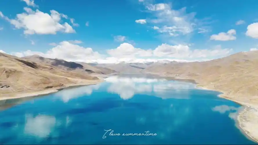 今天在羊湖沿湖看风景,太大了逛不完,晚上就在浪卡子县过夜