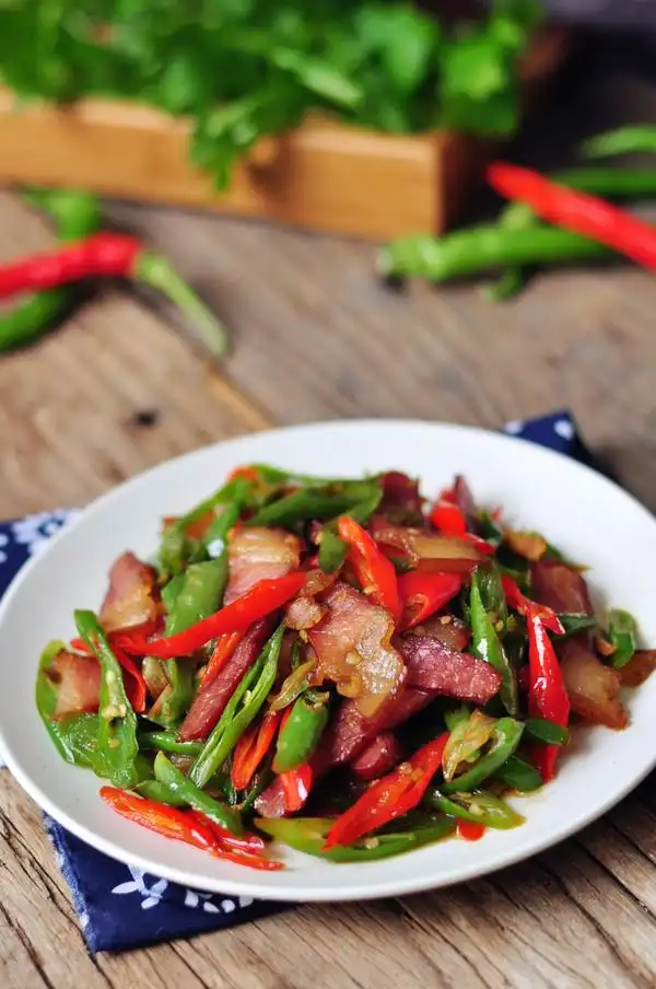 秦椒炒腊肉
