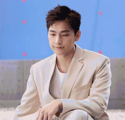 杨洋在拍什么##荣耀90