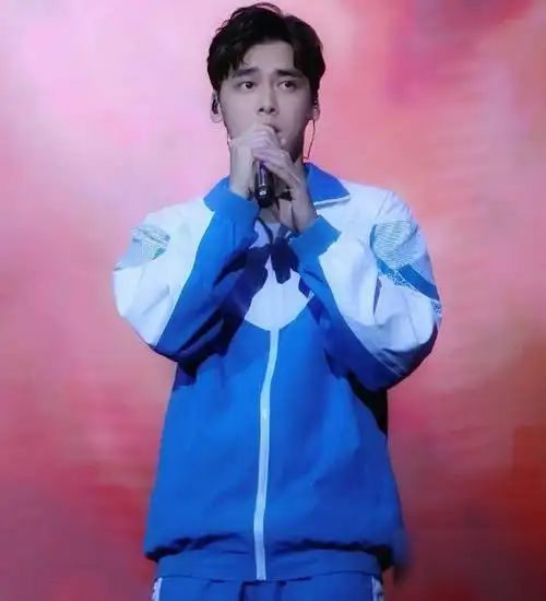 男星穿校服有多帅杨洋俊朗王源清新少年李易峰不愧是校草