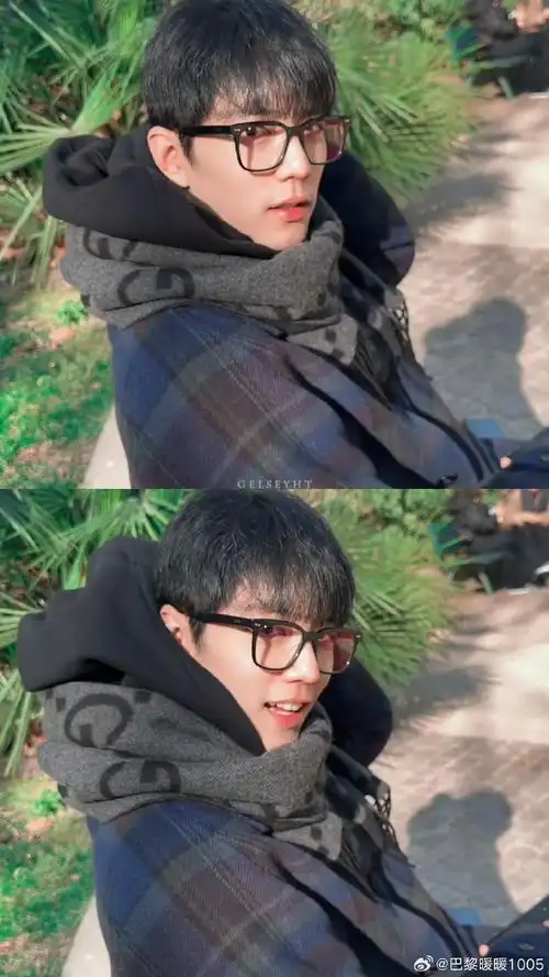 肖战如愿与晚霞太适配了##肖战工作室掉落惊喜##肖战捂脸自拍##肖战