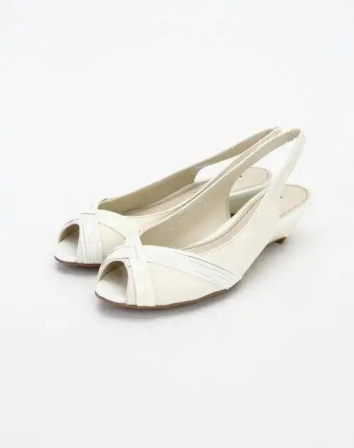 白色成熟经典鱼嘴坡跟凉鞋