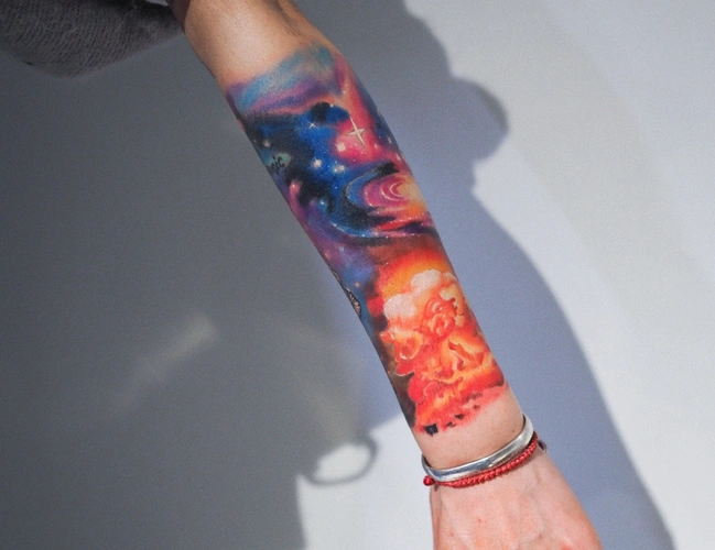 宇宙星空主题包小臂纹身好看的包小臂