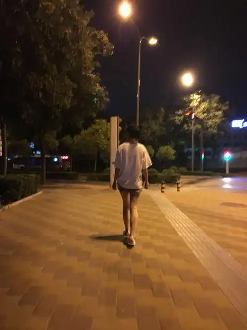 景娥的第一次远走