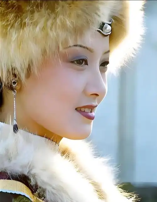 万万没想到,65岁"丁克"了一辈子的邓婕,最终成了人生赢家