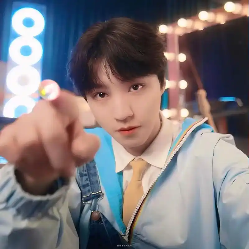 图片.cr#王俊凯 #小螃蟹 #雾都俊渝 - 抖音