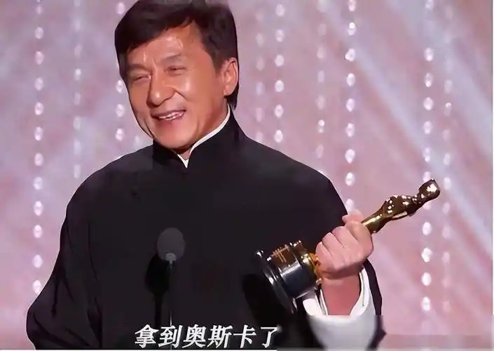 70岁成龙突然官宣!全网泪目:终于再次见到27岁的成龙