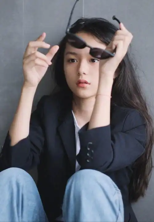 2岁出道年入百万,因长相甜美被禁止整容的刘楚恬,如今长成啥样