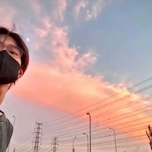 易烊千玺 氛围感头像更新啦!