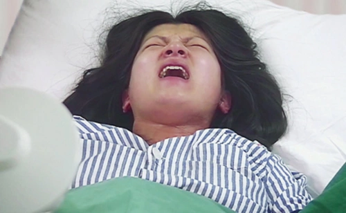 深圳卫视节目直击孕妇生产全过程 再引热议!