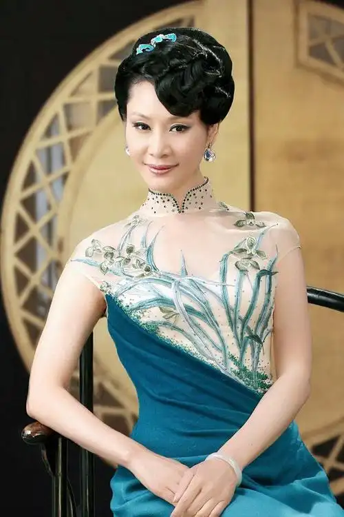 于文华:二婚嫁网恋未婚小伙,没有共同的孩子,21年过去她幸福吗