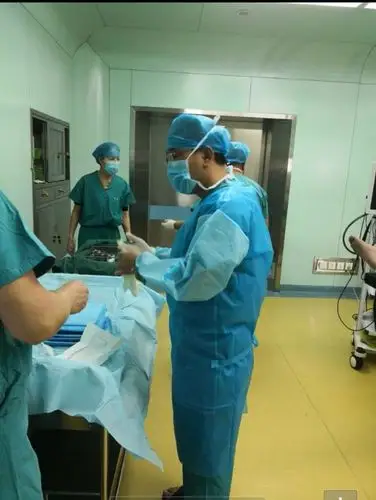 泌尿科郭晓华膀胱镜检查