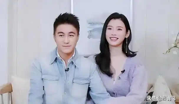 奚梦瑶2岁女儿曝光长得像奶奶四太一个包3万4身价超百亿