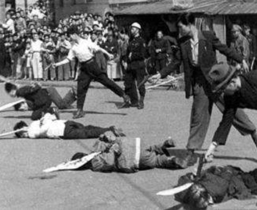 这位国民党将领到了台湾被蒋介石枪毙死后葬进八宝山