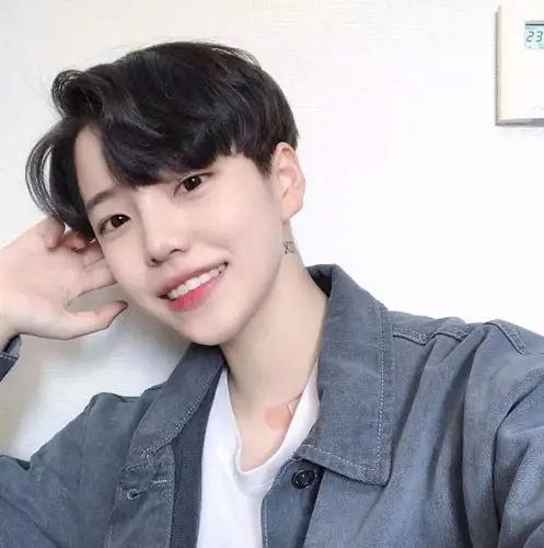 女生帅气的短发发型