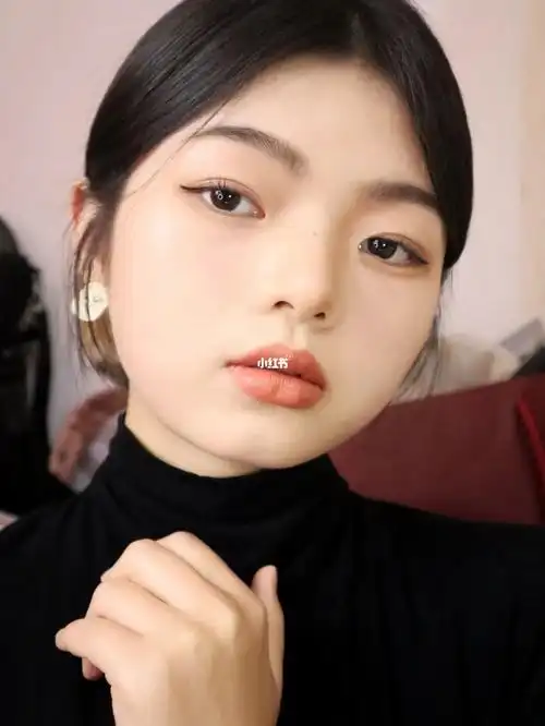 本人纯纯的大圆脸