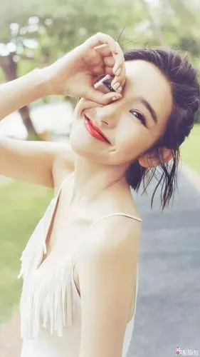 笑容很甜的小姐姐-唐艺昕