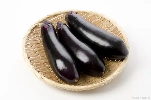 在您的盘子上体验世界 - 所有不同品种的茄子!