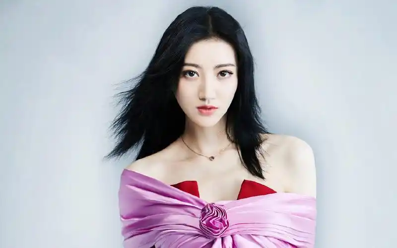 景甜依旧清纯,让人心动