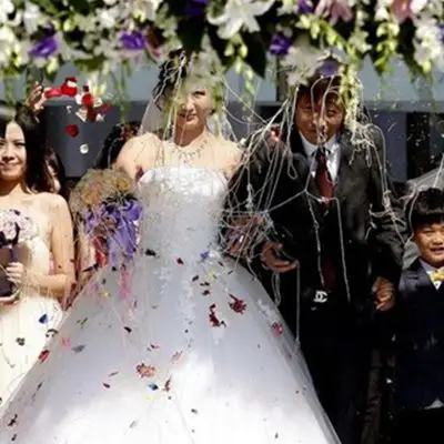 【图】高峰妻子范春玲很美 浪子终于回头选择成家